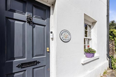2 bedroom cottage for sale, Church Hill, Brighton