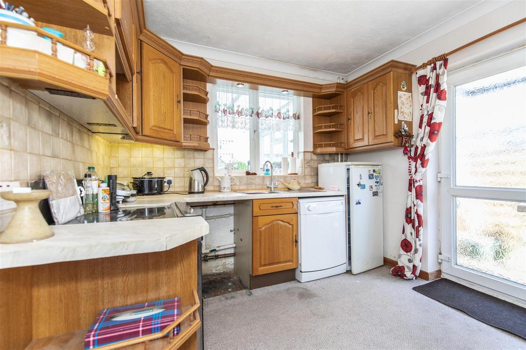 KITCHEN & BREAKFAST ROOM