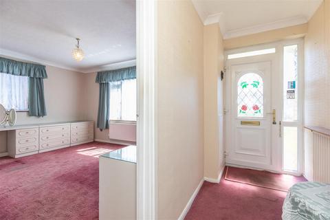 38 Coniston Road, Goring By Sea, Worthing, BN12 6JT