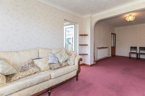38 Coniston Road, Goring By Sea, Worthing, BN12 6JT