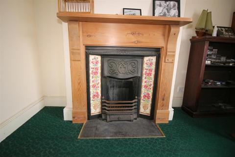 4 Albert Road, Saltash, PL12 4EA