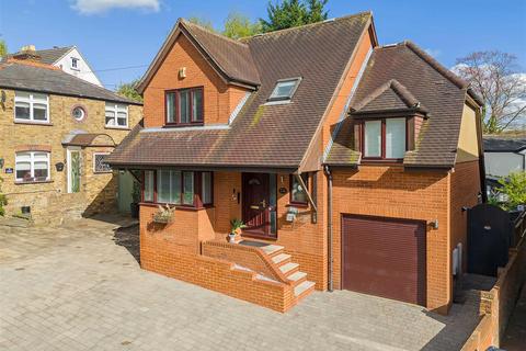 4 bedroom detached house for sale, Primrose Hill, Brentwood