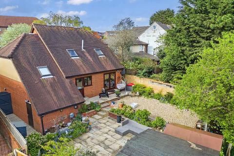 4 bedroom detached house for sale, Primrose Hill, Brentwood