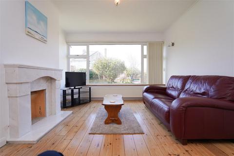 10 Beach Road, Westward Ho, Bideford, EX39 1HQ