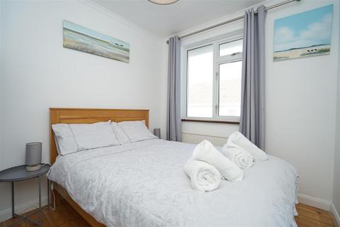 10 Beach Road, Westward Ho, Bideford, EX39 1HQ