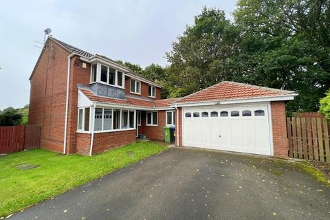 4 bedroom detached house to rent, Westerton Close, Middlestone Moor, County Durham