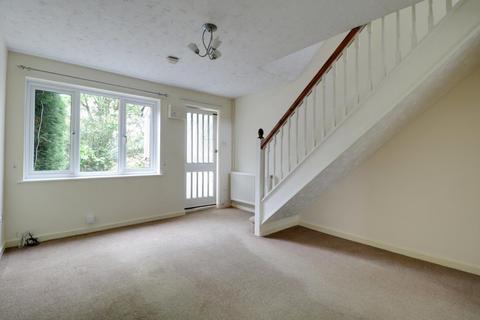 2 bedroom terraced house to rent, 8 Warwick Walk, Bobblestock, Hereford, HR4 9TG