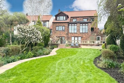 4 bedroom link detached house for sale, Anesty Court, Bishopton
