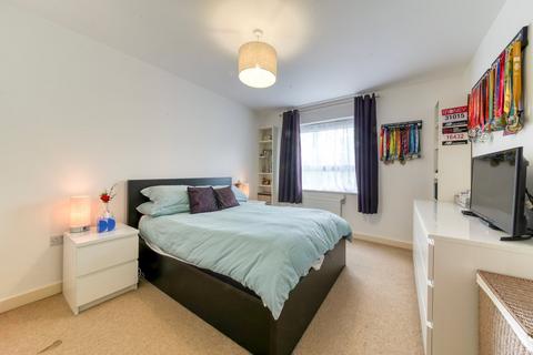 1 bedroom flat for sale, Talbot Close, Mitcham, CR4