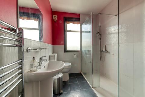 9 Mayfield Road, Thornton Heath, CR7 6DN