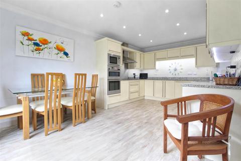 3 bedroom end of terrace house for sale, Hamels Park Barns, Buntingford