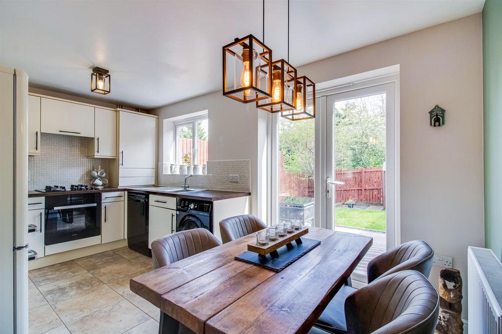 Bittern Croft, Wakefield WF4 3 bed semidetached house for sale £239,995