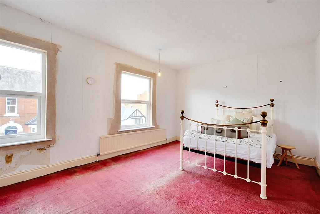 Bedroom 1.jpeg