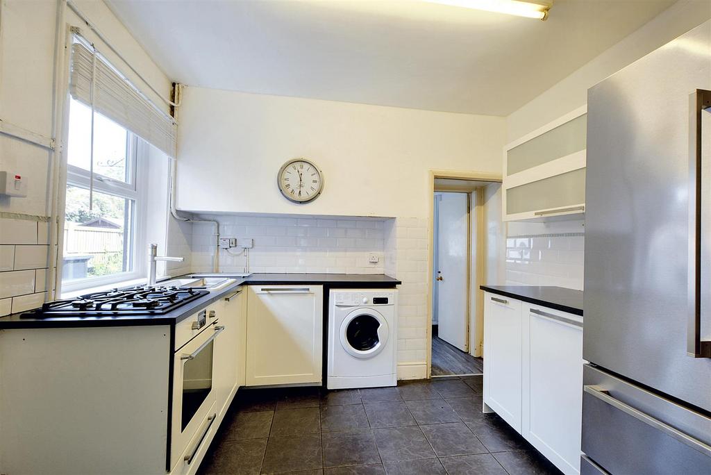 Kitchen 1.jpeg