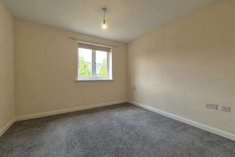 2 bedroom apartment to rent, Golden Orchard, B62