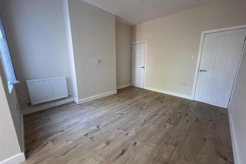 4 bedroom terraced house to rent, Northfield Road, Stoke, Coventry, CV1 2DB
