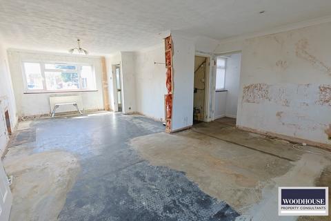 3 bedroom semi-detached house for sale, Dymokes Way, Hoddesdon EN11