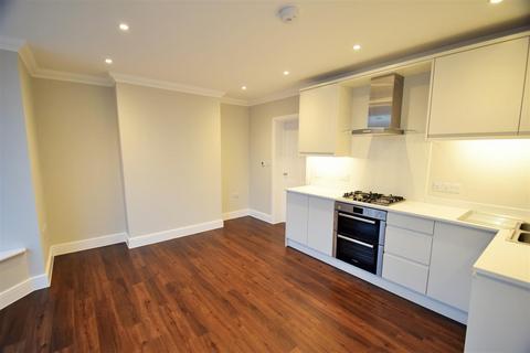 2 bedroom flat to rent, Fornham Road, Bury St. Edmunds IP32
