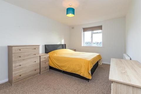 1 bedroom flat to rent, Mornington Road, Sale