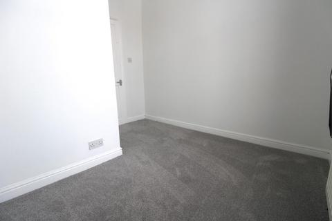 2 bedroom property to rent, North King Street, North Shields