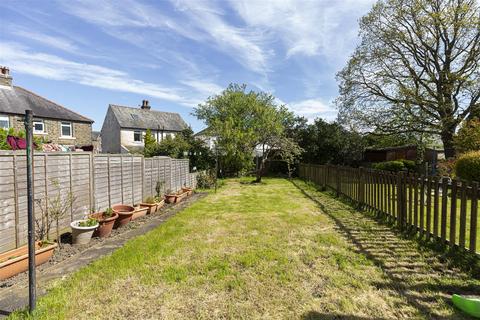 2 bedroom semi-detached house for sale, Heatherfield Road, Huddersfield HD1