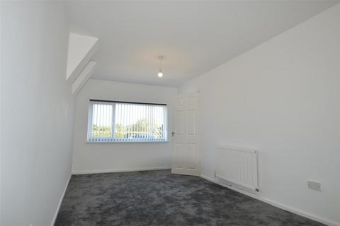 4 bedroom semi-detached house to rent, 33 Geraints Way, Cowbridge, Vale of Glamorgan, CF71 7AY