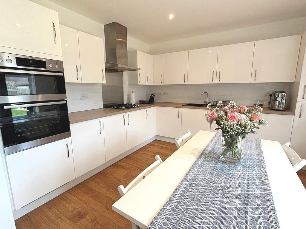 Kitchen Diner 2.JPG