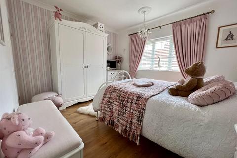 24 Princes Road, Burnham-on-crouch, CM0 8BX