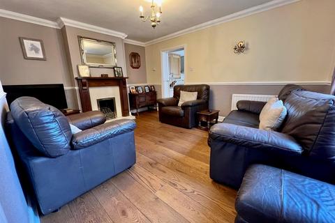 3 bedroom semi-detached house for sale, Queen Street, Southminster