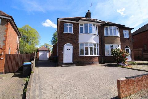3 bedroom house to rent, Belmont Road, Rugby