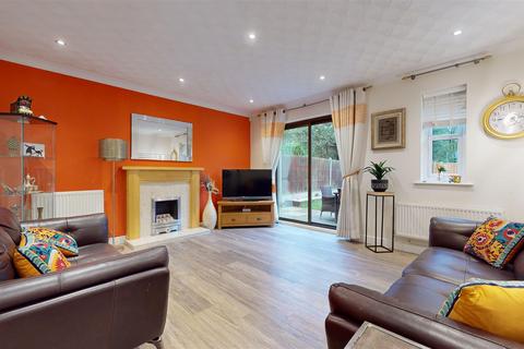 4 bedroom detached house to rent, Cruickshank Grove, Crownhill, Milton Keynes