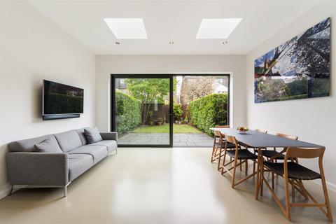 44 Halstead Road, London, E11 2AZ