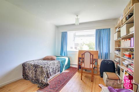 2 bedroom detached bungalow for sale, Wyndham Crescent, Clacton-On-Sea CO15