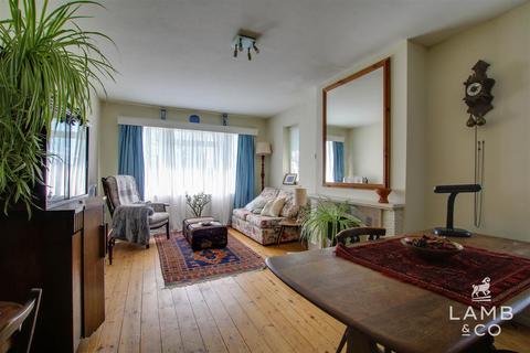 2 bedroom detached bungalow for sale, Wyndham Crescent, Clacton-On-Sea CO15