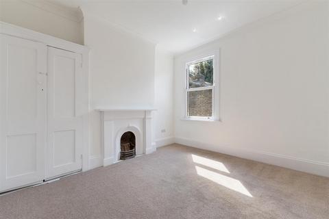 130 Capel Road, London, E7 0JT