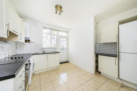 2 bedroom apartment to rent, Clifden Road