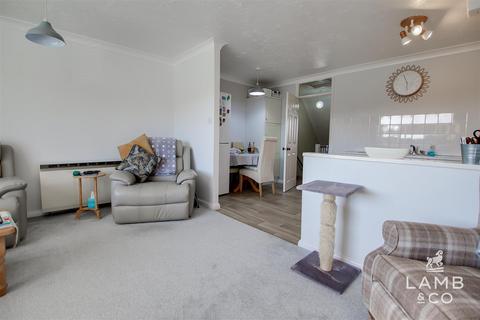 1 bedroom maisonette for sale, Parklands Court, Clacton-On-Sea CO16