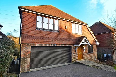 5 bedroom detached house to rent, Beachy Head View, St. Leonards-On-Sea TN38