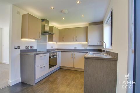 3 Dresden Square, Clacton-on-sea, CO16 8GH