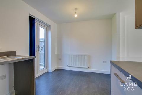 3 Dresden Square, Clacton-on-sea, CO16 8GH