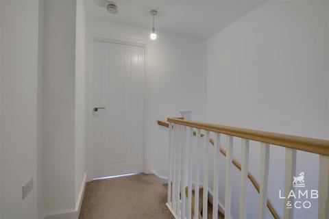 3 Dresden Square, Clacton-on-sea, CO16 8GH