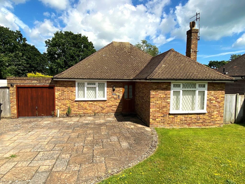 Knebworth Road, BexhillonSea, TN39 2 bed detached bungalow for sale £470,000