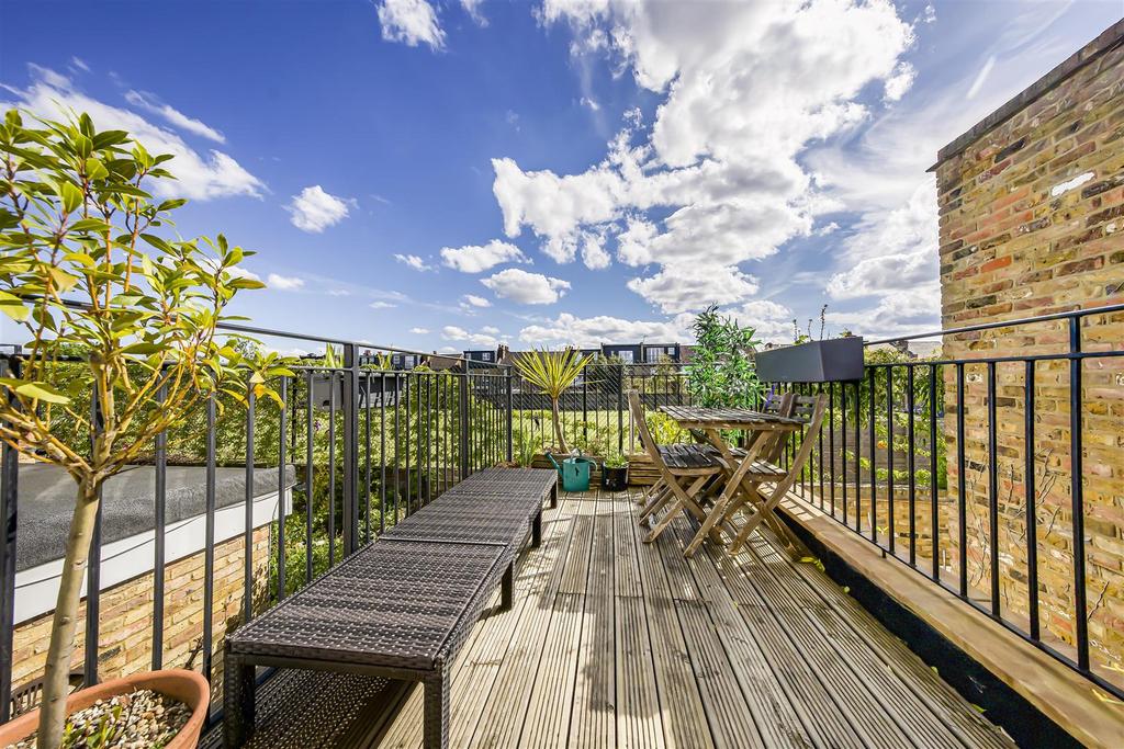 Queens Terrace, Old Isleworth 3 bed end of terrace house for sale £