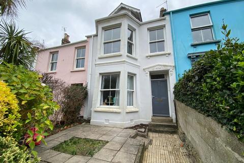 4 bedroom house to rent, Arwyn Cottages, Avenue Road, Falmouth