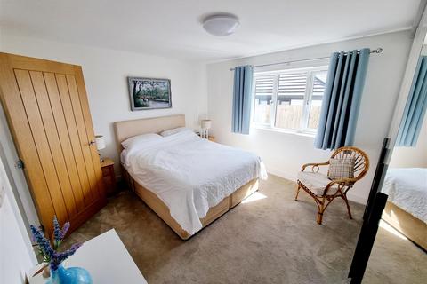 20a Green Meadows, Camelford, PL32 9UD