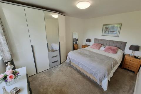 20a Green Meadows, Camelford, PL32 9UD