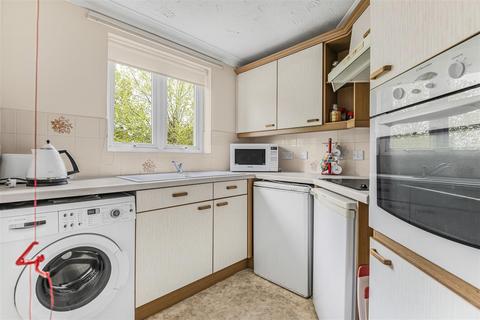 1 bedroom retirement property for sale, Priory Avenue, Caversham, Reading