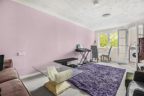 1 bedroom retirement property for sale, Priory Avenue, Caversham, Reading