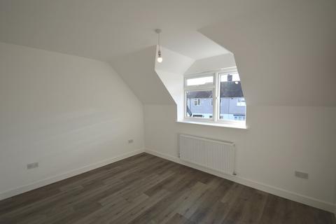 2 bedroom detached house to rent, Nurstead Road, Erith, DA8