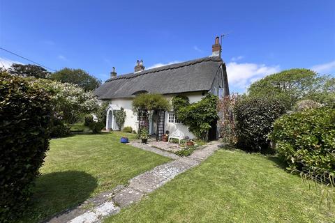 4 bedroom cottage for sale, Church Street, Niton, Ventnor